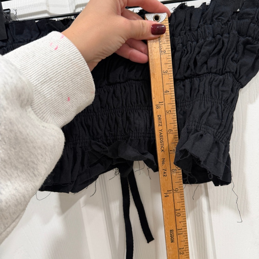 Free‎ People Black Smocked Ruffled Tube Top Crop Tie Front Size XS - Picture 4 of 6